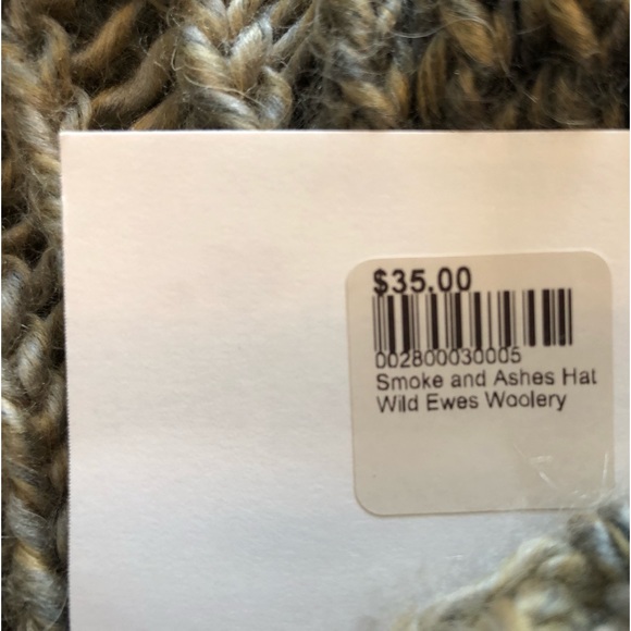 Women’s winter Hat and infinity scarf set NWT very nice green - Picture 2 of 4